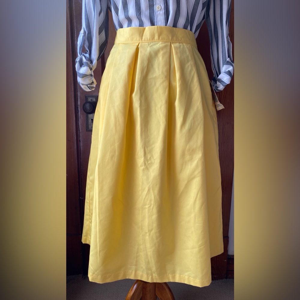 Vintage 1980’s Pleated Midi Skirt - Picture 3 of 7
